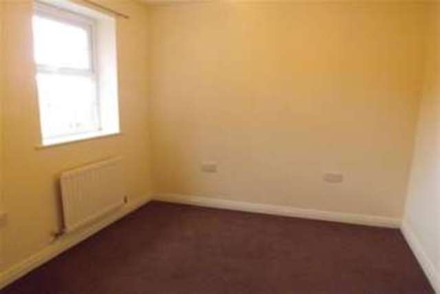  Image of 2 bedroom Flat to rent in Flatts Lane Calverton Nottingham NG14 at Nottingham, NG14 6RF