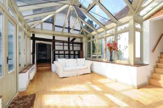  Image of 6 bedroom Detached house to rent in Fleet Hill Finchampstead Wokingham RG40 at Finchampstead Wokingham Finchampstead, RG40 4LA