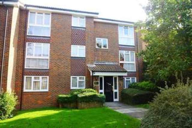  Image of 1 bedroom Flat to rent in Fleetwood Close Croydon CR0 at Croydon, CR0 5HD