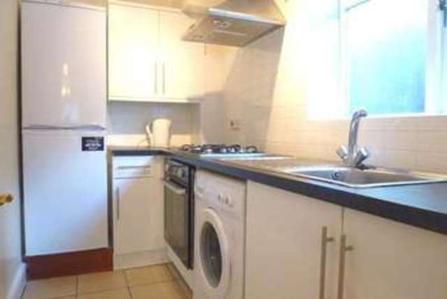  Image of 1 bedroom Flat to rent in Fleetwood Close Croydon CR0 at Croydon, CR0 5HD