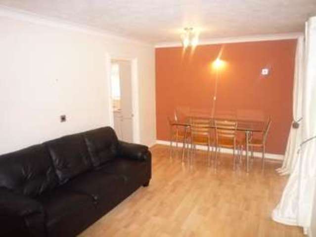 Image of 1 bedroom Flat to rent in Fleetwood Close Croydon CR0 at Croydon, CR0 5HD