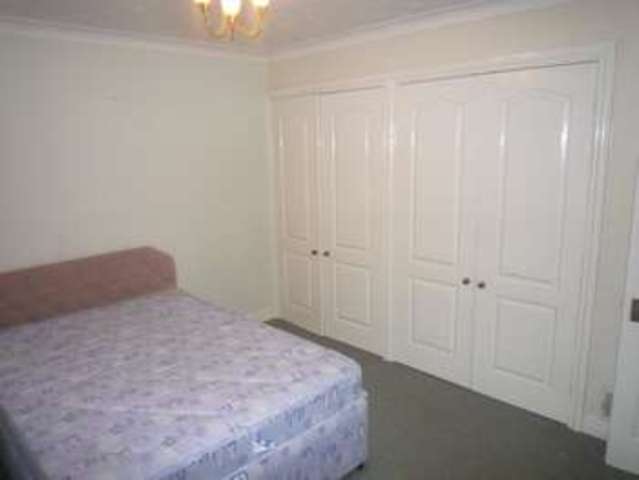  Image of 1 bedroom Flat to rent in Fleetwood Close Croydon CR0 at Croydon, CR0 5HD