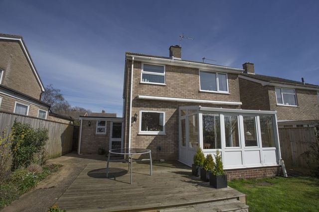  Image of 3 bedroom Detached house for sale in Flemyng Road Bury St. Edmunds IP33 at Flemyng Road  Bury St. Edmunds, IP33 3UZ