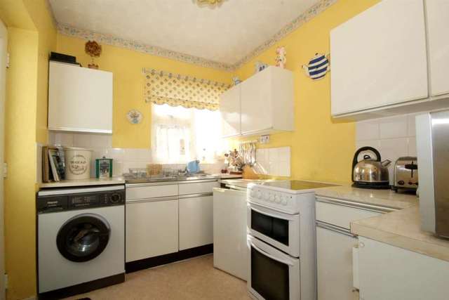  Image of 2 bedroom Detached house for sale in Fouracres Walk Hemel Hempstead HP3 at Fouracres Walk  Hemel Hempstead, HP3 9LB