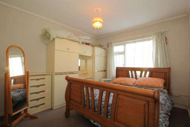  Image of 2 bedroom Detached house for sale in Fouracres Walk Hemel Hempstead HP3 at Fouracres Walk  Hemel Hempstead, HP3 9LB