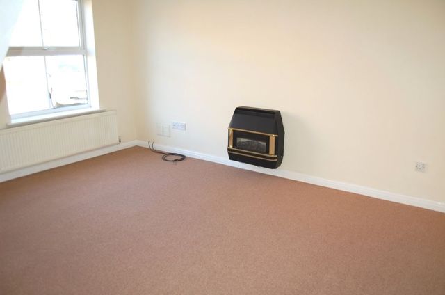  Image of 2 bedroom Semi-Detached house to rent in Fox Covert South Hykeham Lincoln LN6 at Lincoln  Lincoln, LN6 9UG