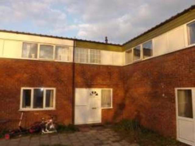  Image of 4 bedroom Terraced house for sale in Franklins Croft Wolverton Milton Keynes MK12 at Wolverton Milton Keynes Wolverton, MK12 5DD