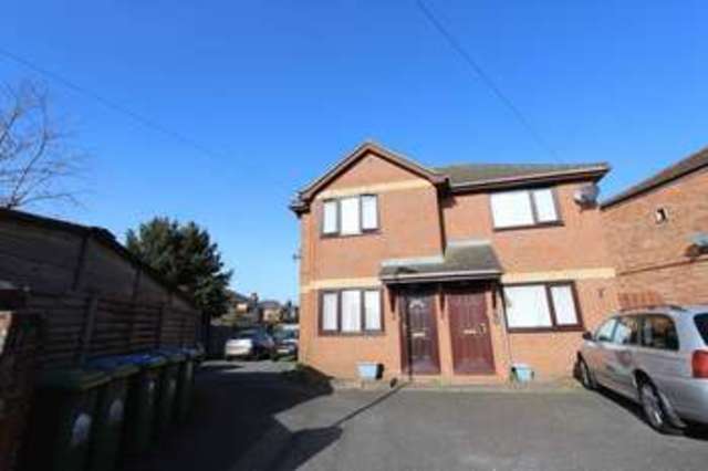  Image of 2 bedroom Semi-Detached house for sale in Queenstown Road Southampton SO15 at Queenstown Road Freemantle Southampton, SO15 3BH