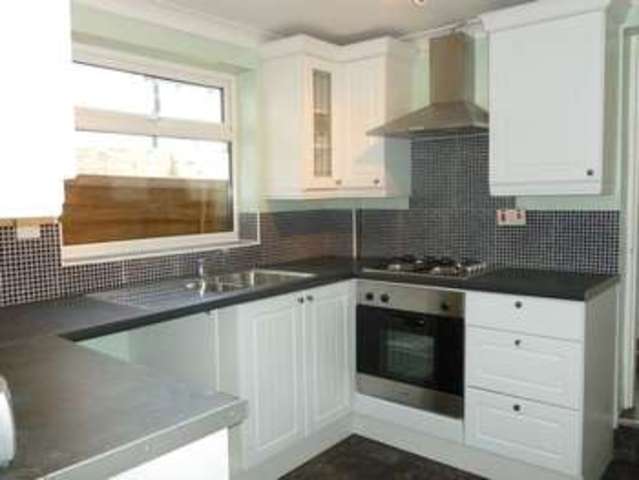  Image of 3 bedroom Terraced house to rent in Frindsbury Road Strood Rochester ME2 at Frindsbury Road Strood ME2 4JD, ME2 4JD