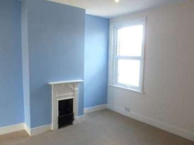  Image of 3 bedroom Terraced house to rent in Frindsbury Road Strood Rochester ME2 at Frindsbury Road Strood ME2 4JD, ME2 4JD
