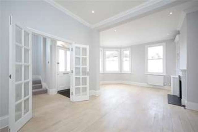  Image of 4 bedroom Terraced house for sale in Galesbury Road London SW18 at Wandsworth  Earlsfield, SW18 2RL
