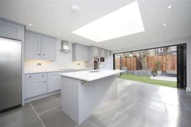 Image of 4 bedroom Terraced house for sale in Galesbury Road London SW18 at Wandsworth  Earlsfield, SW18 2RL