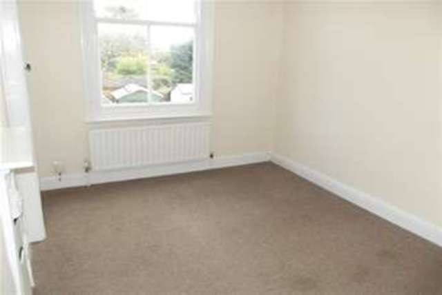  Image of 3 bedroom Property to rent in Gedling Road Carlton Nottingham NG4 at Nottingham, NG4 3FH