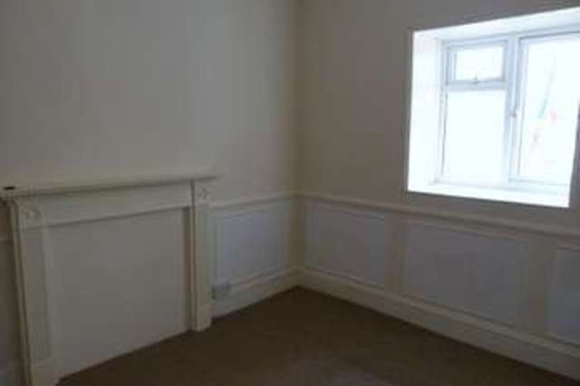  Image of 1 bedroom Flat to rent in George Street Ryde PO33 at George Street  Ryde, PO33 2EN