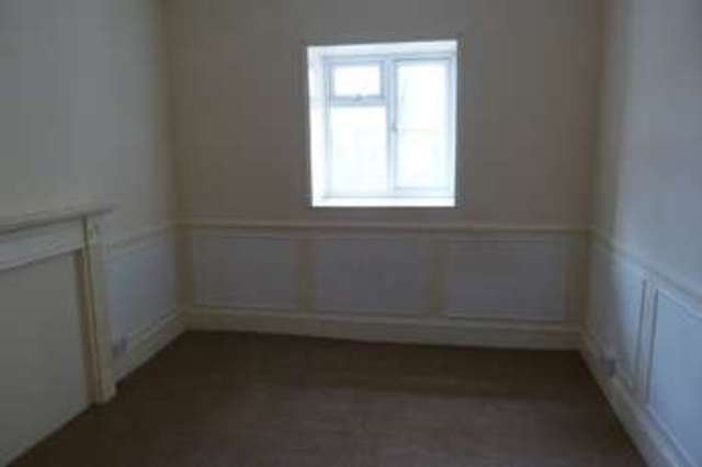  Image of 1 bedroom Flat to rent in George Street Ryde PO33 at George Street  Ryde, PO33 2EN