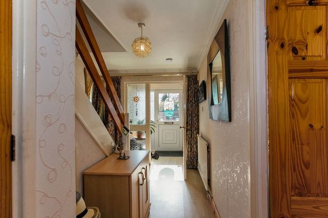  Image of 4 bedroom Detached house for sale in Germander Place Conniburrow Milton Keynes MK14 at Germander Place Conniburrow Milton Keynes, MK14 7DW