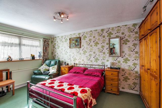  Image of 4 bedroom Detached house for sale in Germander Place Conniburrow Milton Keynes MK14 at Germander Place Conniburrow Milton Keynes, MK14 7DW
