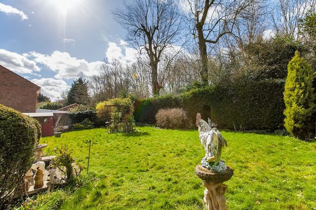  Image of 4 bedroom Detached house for sale in Germander Place Conniburrow Milton Keynes MK14 at Germander Place Conniburrow Milton Keynes, MK14 7DW
