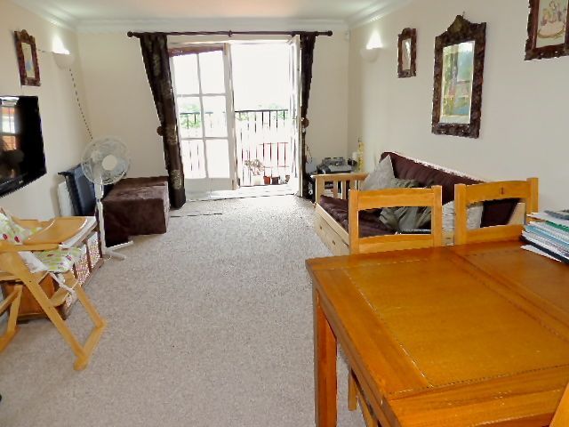  Image of 2 bedroom Apartment to rent in Lordship Lane London SE22 at East Dulwich, SE22 8GB