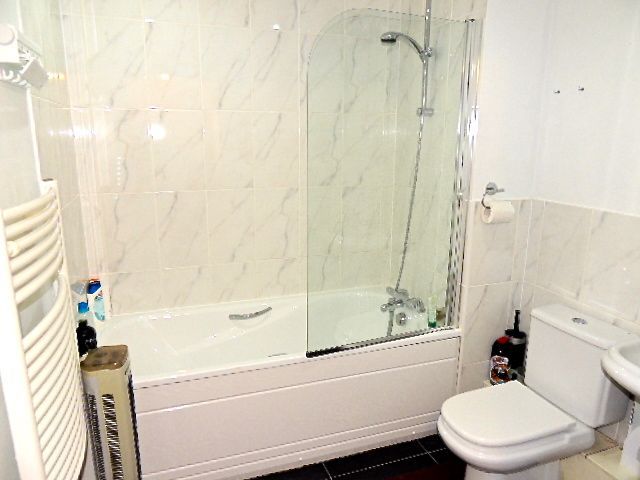  Image of 2 bedroom Apartment to rent in Lordship Lane London SE22 at East Dulwich, SE22 8GB
