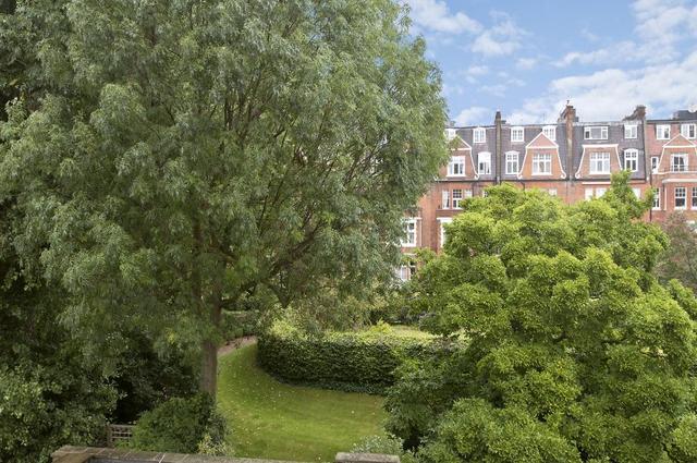  Image of 2 bedroom Flat for sale in Gloucester Walk London W8 at Gloucester Walk  London, W8 4HY