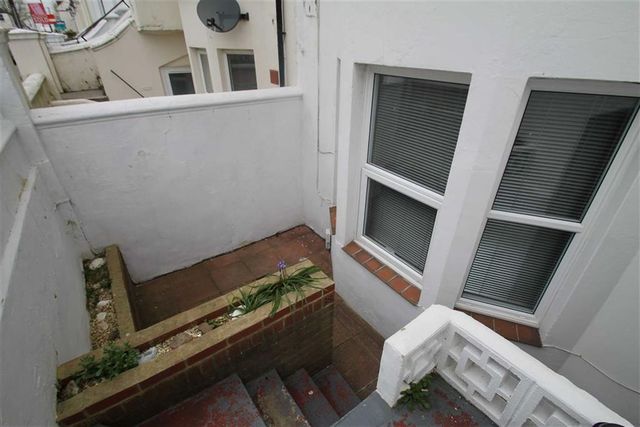  Image of 1 bedroom Property to rent in Goldstone Road Hove BN3 at Goldstone Road Hove Hove, BN3 3RG