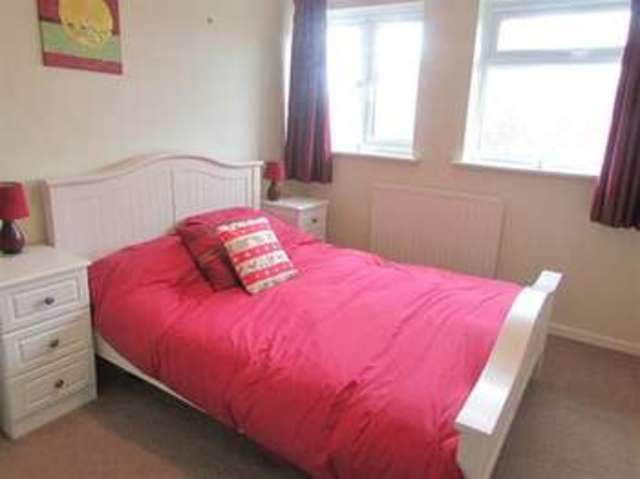  Image of 3 bedroom Semi-Detached house for sale in Goss Drive Street BA16 at Street, BA16 0RR