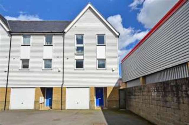  Image of 3 bedroom Town House for sale in Granville Street Dover CT16 at Dover Kent Dover, CT16 2QX