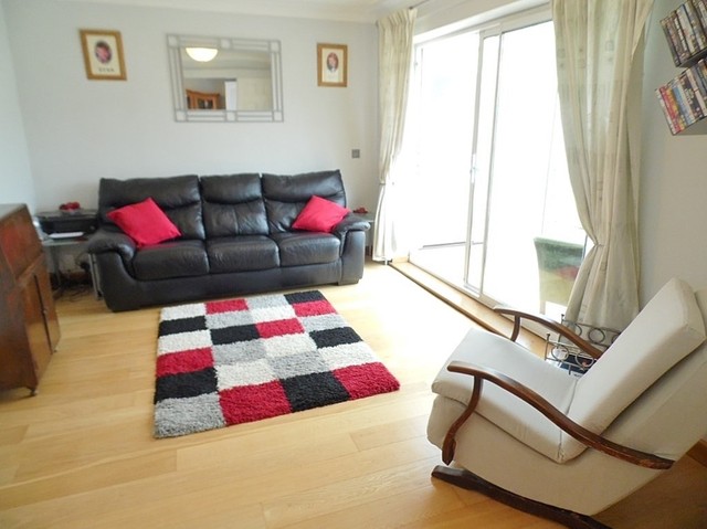 Image of 3 bedroom Detached house for sale in Greenfield Crescent Waterlooville PO8 at Greenfield Crescent Cowplain Waterlooville, PO8 9EL