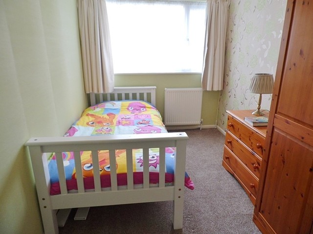  Image of 3 bedroom Detached house for sale in Greenfield Crescent Waterlooville PO8 at Greenfield Crescent Cowplain Waterlooville, PO8 9EL