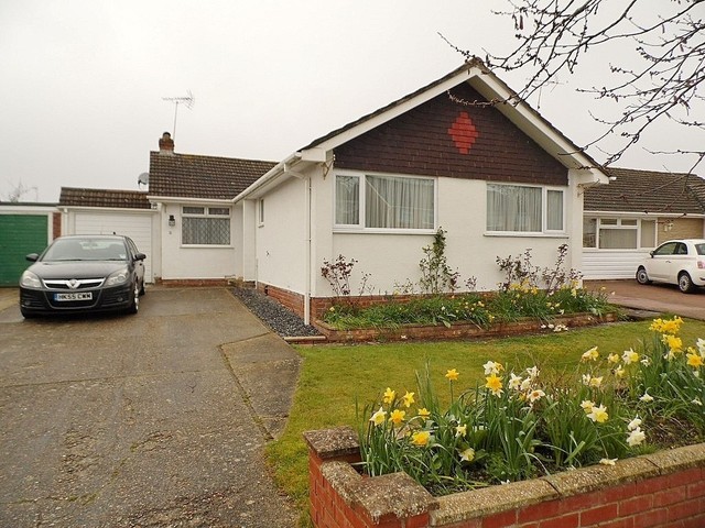  Image of 3 bedroom Detached house for sale in Greenfield Crescent Waterlooville PO8 at Greenfield Crescent Cowplain Waterlooville, PO8 9EL