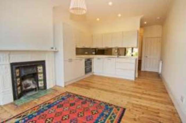  Image of 2 bedroom Flat for sale in Greenham Road London N10 at London  Muswell Hill, N10 1LN