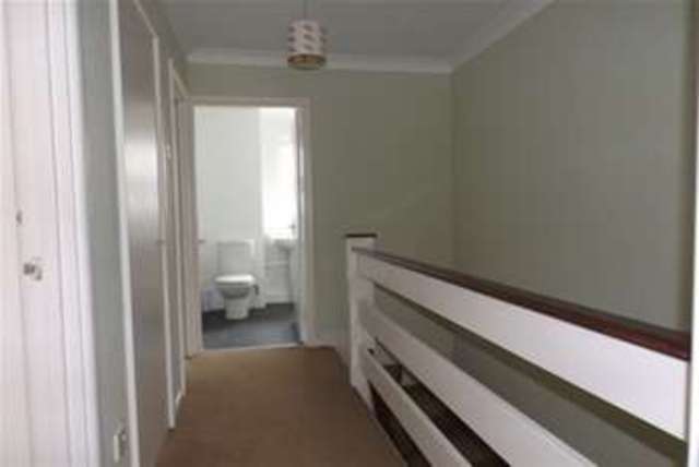  Image of 4 bedroom Property to rent in Greenhill Close Winchester SO22 at Winchester, SO22 5DZ