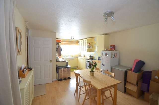  Image of 3 bedroom Terraced house to rent in Drovers Croft Greenleys Milton Keynes MK12 at Drovers Croft Greenleys Milton Keynes, MK12 6AN
