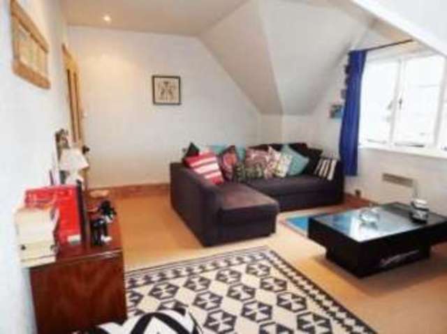  Image of 2 bedroom Flat for sale in Ennismore Avenue Guildford GU1 at Guildford Surrey Guildford, GU1 1SR