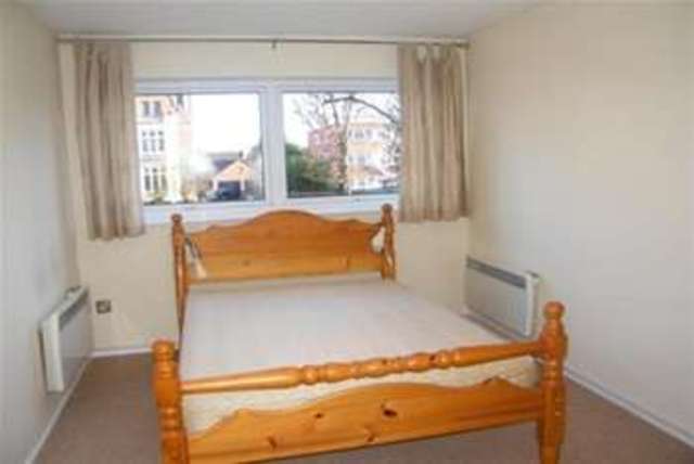  Image of 2 bedroom Flat to rent in Guys Cliffe Avenue Leamington Spa CV32 at Leamington Spa, CV32 6LZ