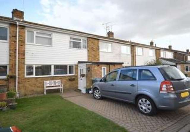  Image of 3 bedroom Terraced house for sale in The Closes Haddenham Aylesbury HP17 at The Closes Haddenham Aylesbury, HP17 8JN