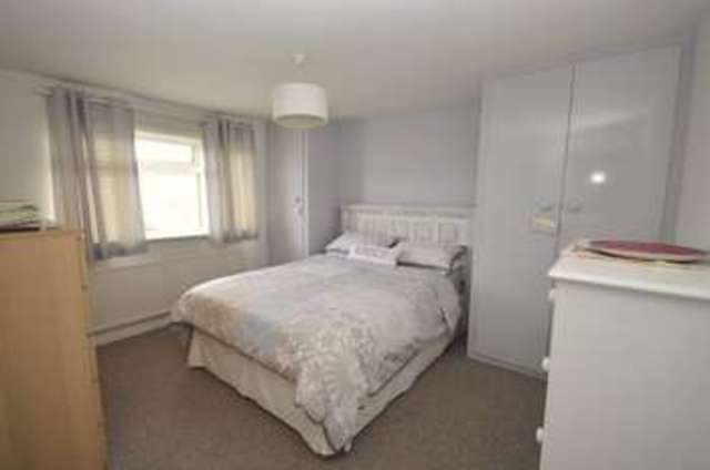  Image of 3 bedroom Terraced house for sale in The Closes Haddenham Aylesbury HP17 at The Closes Haddenham Aylesbury, HP17 8JN