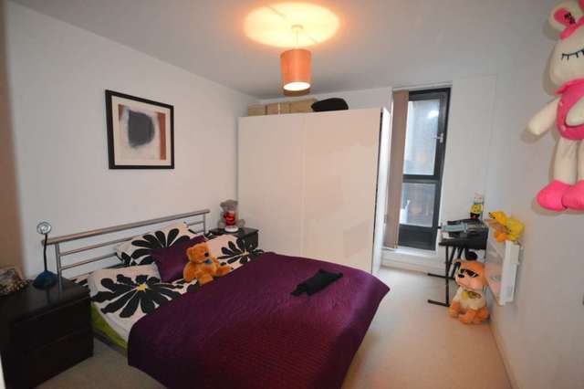  Image of 1 bedroom Apartment to rent in Hallsville Road London E16 at Hallsville Road Canning Town London, E16 1BE
