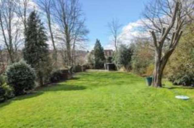  Image of 3 bedroom Detached house for sale in Hartfield Crescent West Wickham BR4 at West Wickham  West Wickham, BR4 9DN
