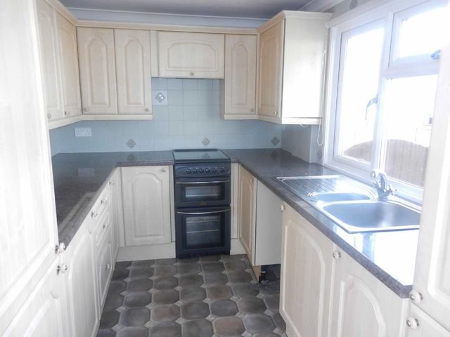  Image of 2 bedroom Property for sale in Harthurstfield Park Fiddlers Green Lane Cheltenham GL51 at Fiddlers Green Lane Cheltenham Cheltenham, GL51 0TB