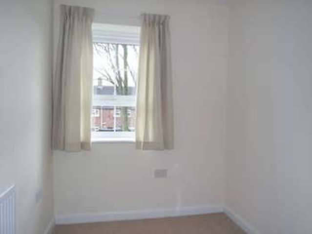  Image of 3 bedroom Semi-Detached house to rent in Havilland Place Stoke-on-Trent ST3 at Havilland Place, Pipers View Meir Stoke-On-Trent, ST3 6FF