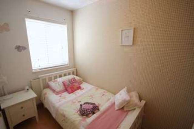  Image of 2 bedroom Detached house for sale in Hawkfields Luton LU2 at Hawkfields  Luton, LU2 7NW