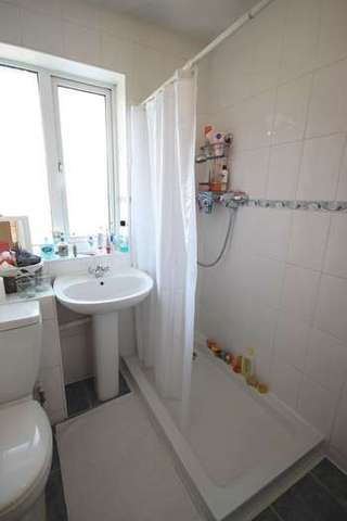  Image of 2 bedroom Detached house for sale in Hawkfields Luton LU2 at Hawkfields  Luton, LU2 7NW
