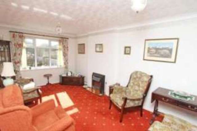  Image of 2 bedroom Bungalow for sale in Hayes Court Halfway Sheffield S20 at Halfway Sheffield Mosborough, S20 4TS