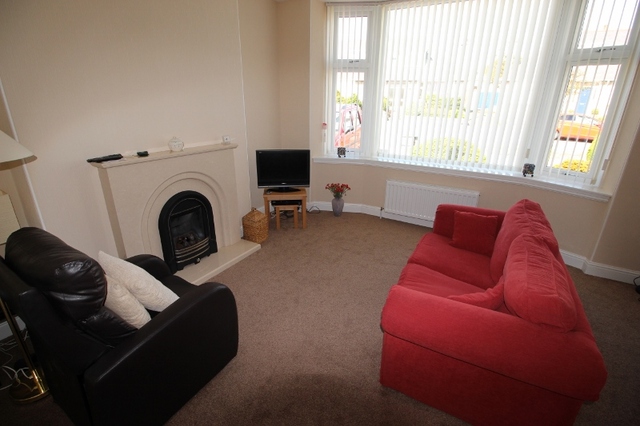  Image of 4 bedroom Semi-Detached house to rent in Hayfield Crescent Aberdeen AB24 at Hilton Aberdeen Aberdeen, AB24 4JW