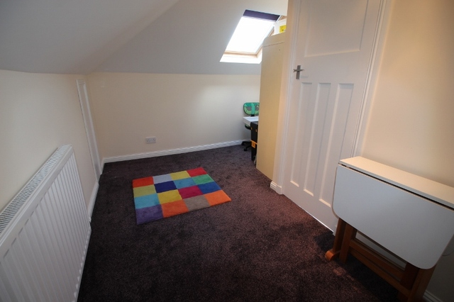  Image of 4 bedroom Semi-Detached house to rent in Hayfield Crescent Aberdeen AB24 at Hilton Aberdeen Aberdeen, AB24 4JW