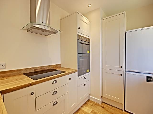  Image of 2 bedroom Flat to rent in Hazelwood Drive St. Albans AL4 at St Albans Hertfordshire Sandridge, AL4 0UP