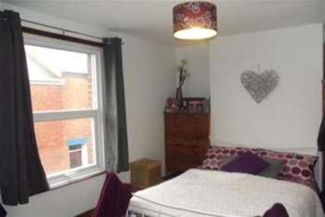  Image of 2 bedroom Terraced house to rent in Regent Square Heavitree Exeter EX1 at Exeter, EX1 2RL