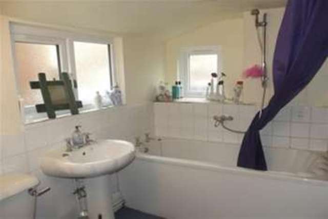  Image of 2 bedroom Terraced house to rent in Regent Square Heavitree Exeter EX1 at Exeter, EX1 2RL